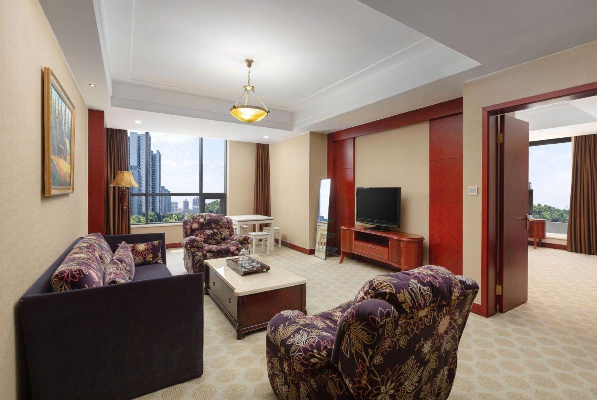 Hotel Ramada Plaza By Wyndham Chongqing West Extérieur photo