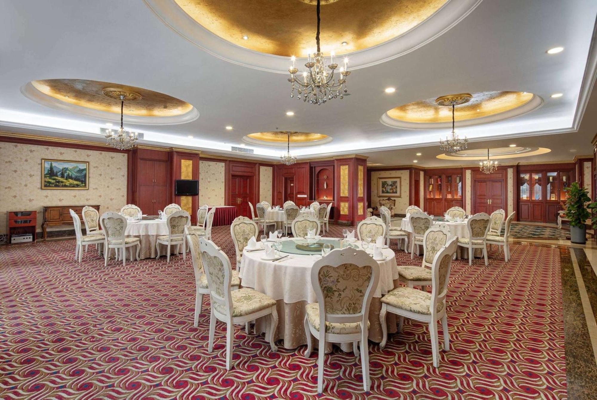 Hotel Ramada Plaza By Wyndham Chongqing West Extérieur photo