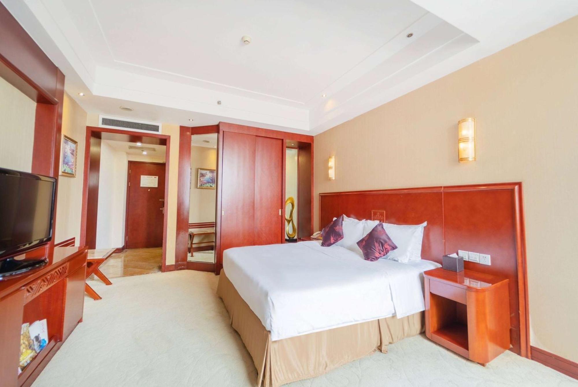 Hotel Ramada Plaza By Wyndham Chongqing West Extérieur photo